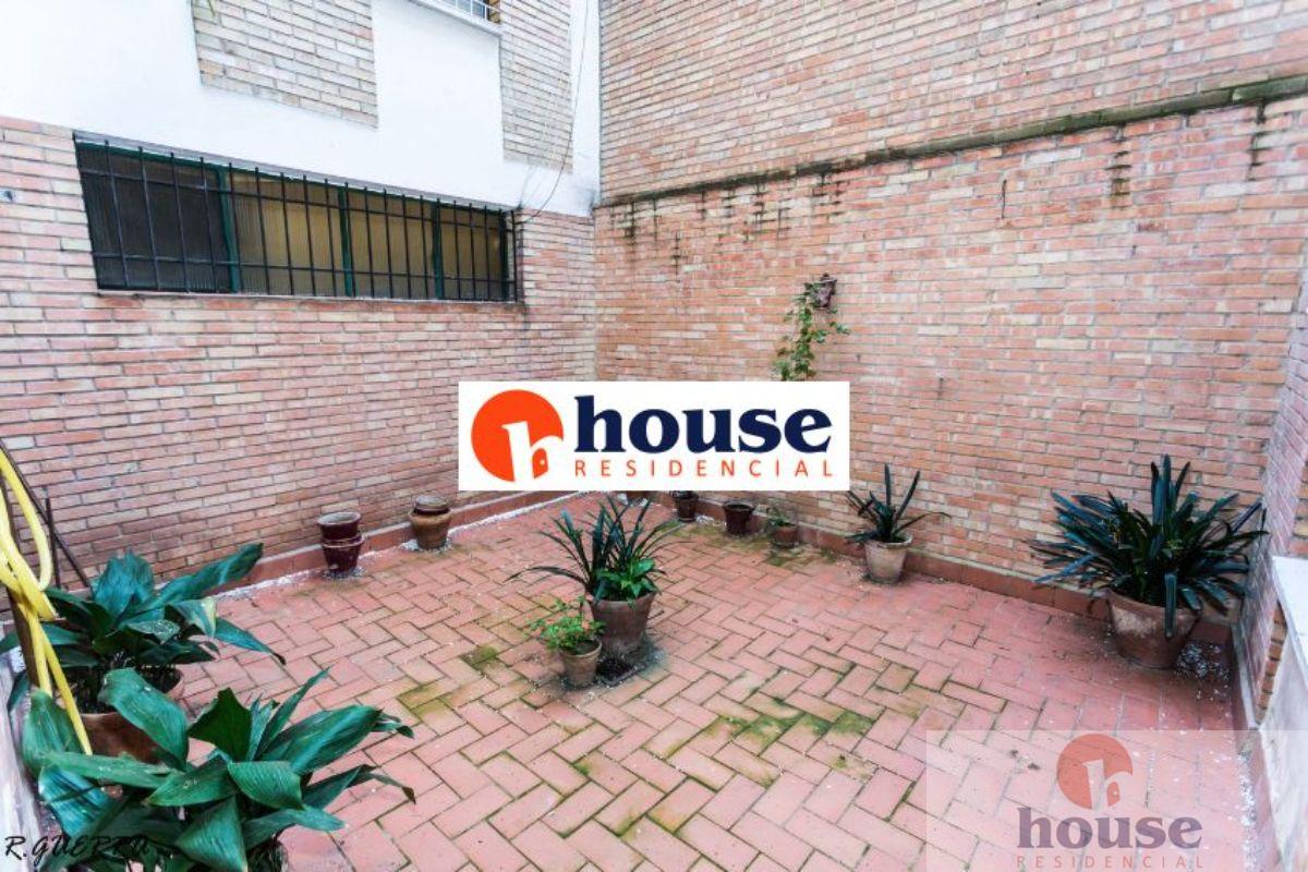 For sale of flat in Córdoba