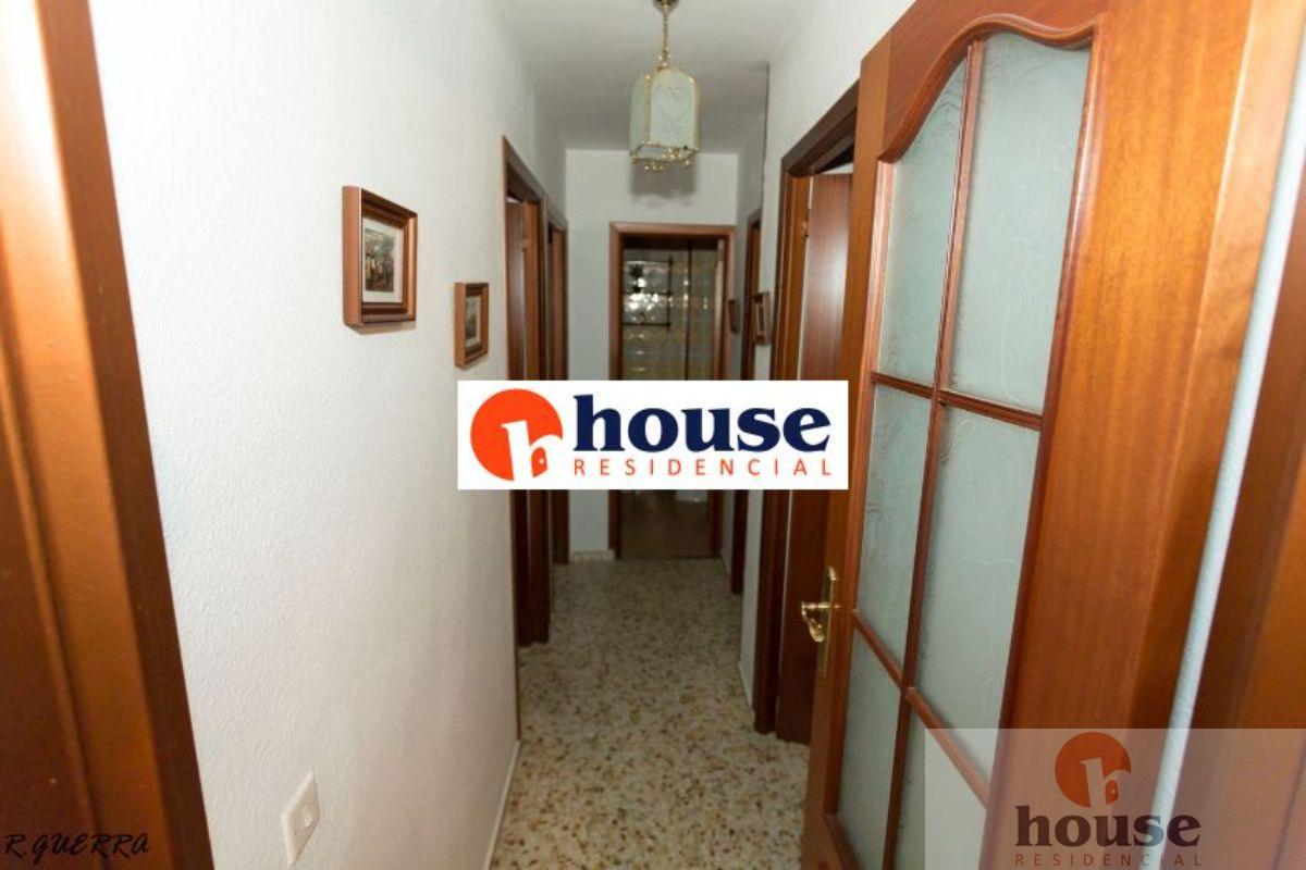 For sale of flat in Córdoba