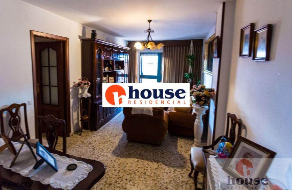 For sale of flat in Córdoba