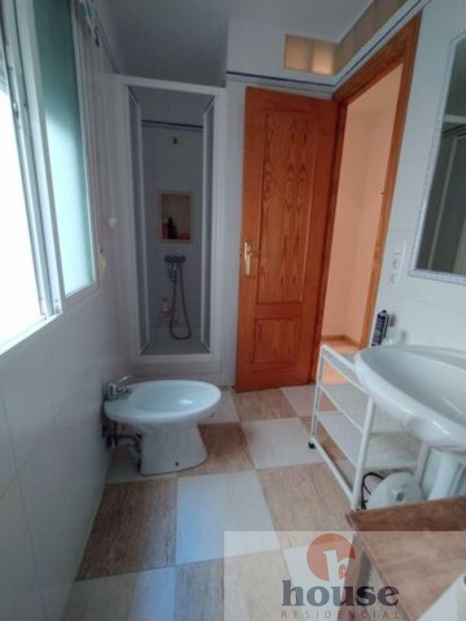 For sale of flat in Córdoba