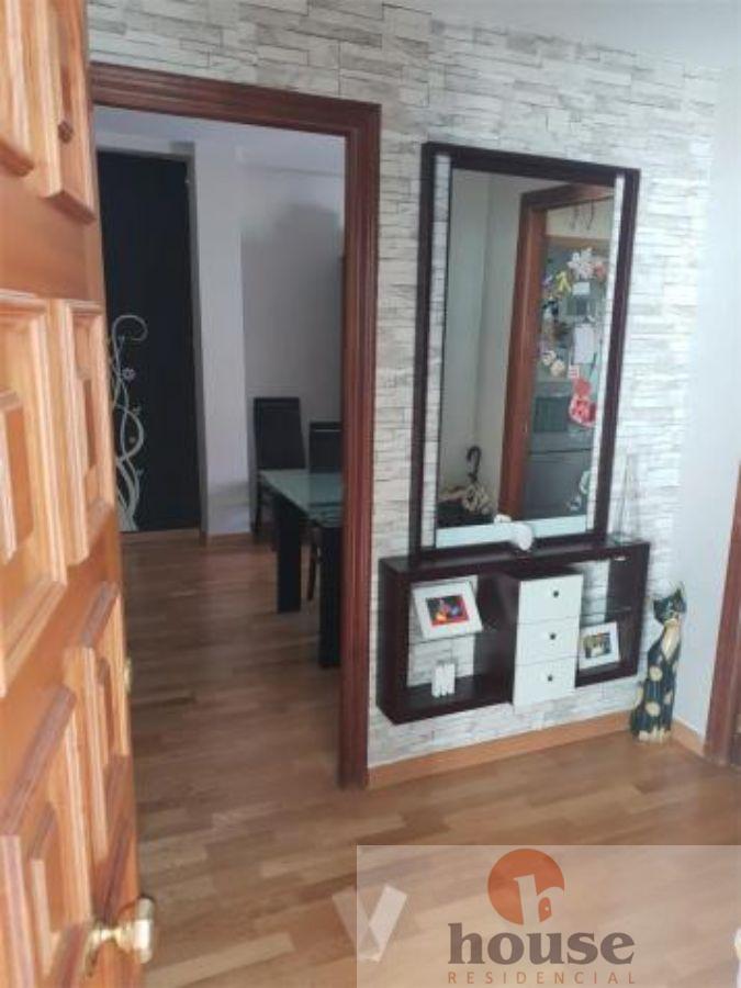 For sale of flat in Córdoba