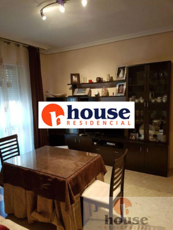 For sale of flat in Córdoba