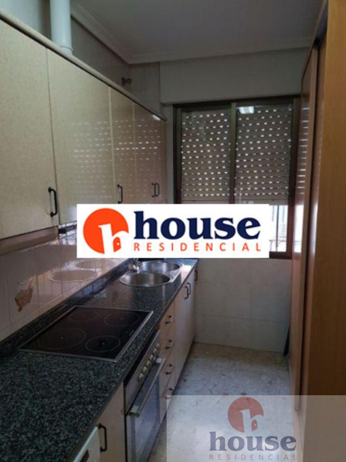 For sale of flat in Córdoba