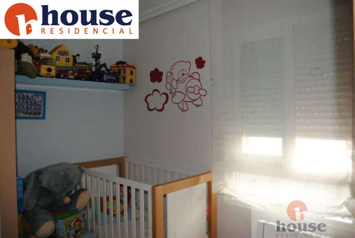 For sale of flat in Córdoba