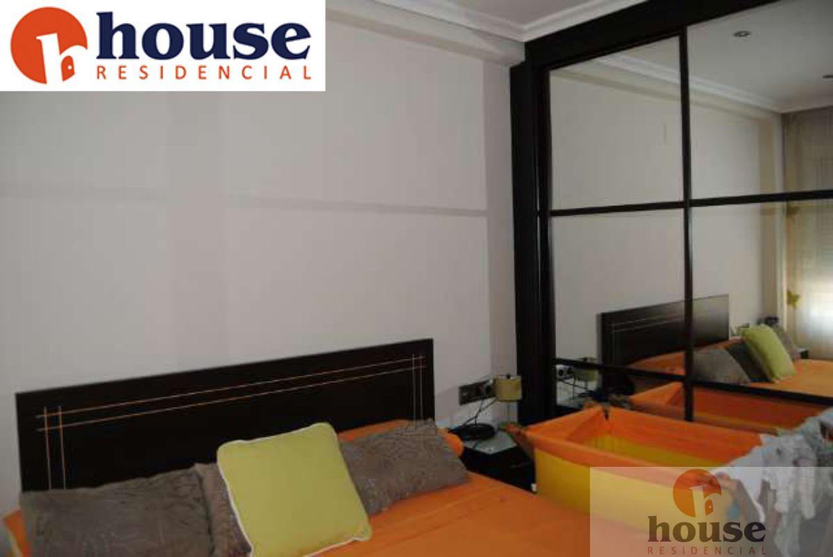 For sale of flat in Córdoba