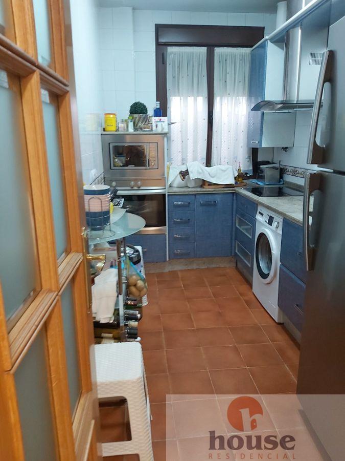 For sale of flat in Córdoba