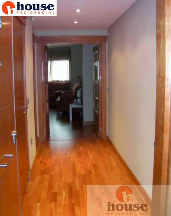 For sale of flat in Córdoba