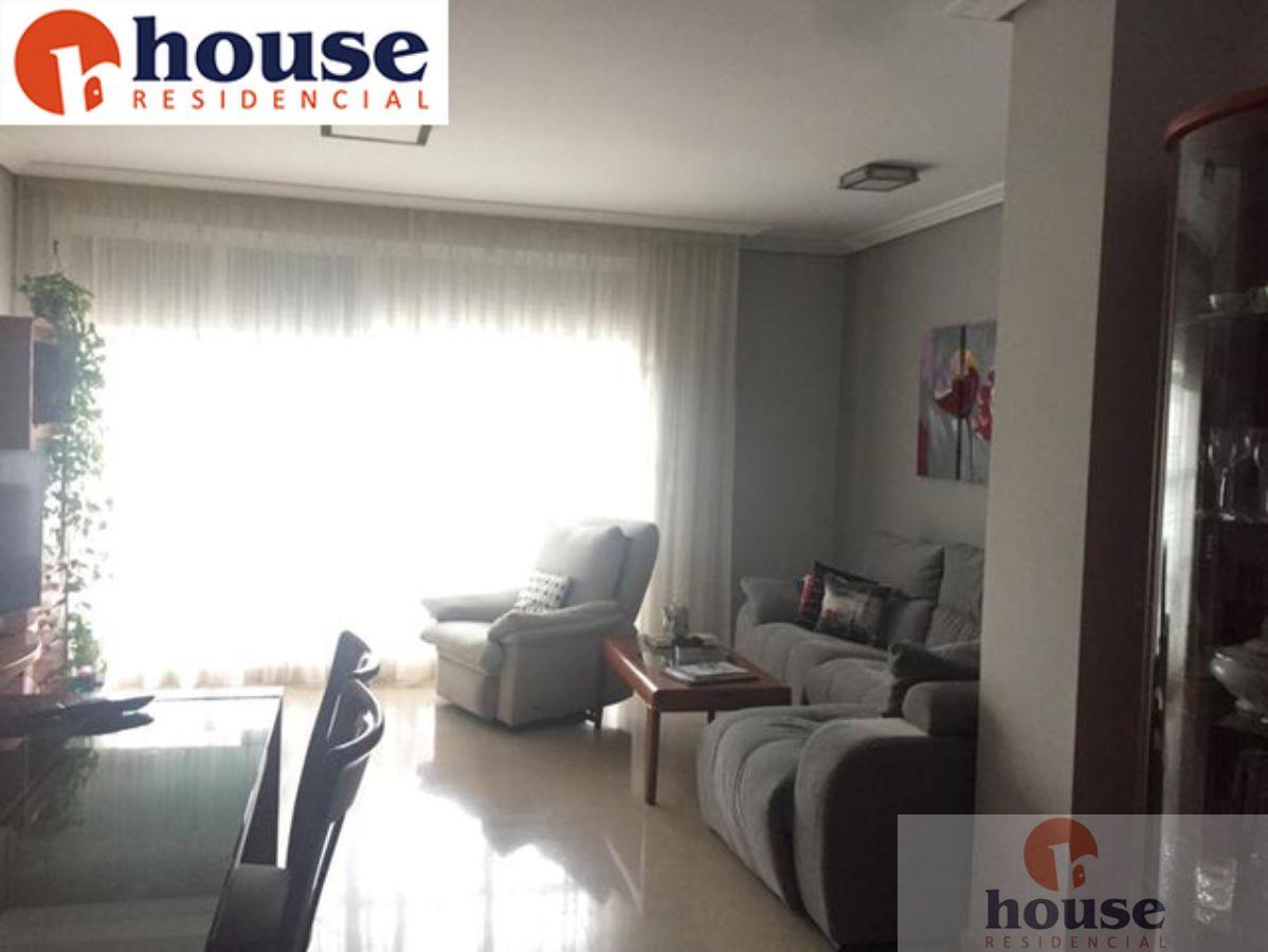 For sale of flat in Córdoba