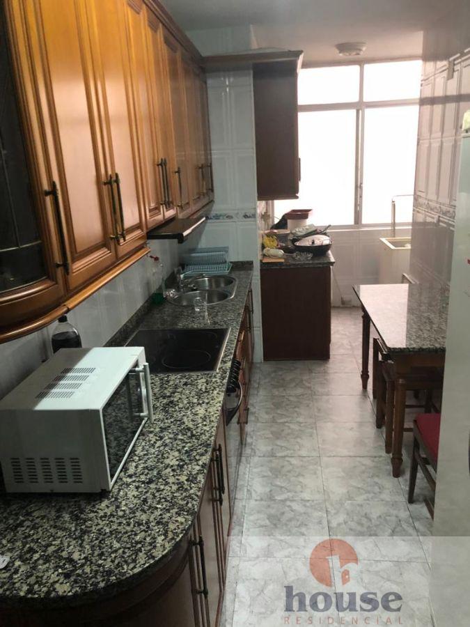 For sale of flat in Córdoba