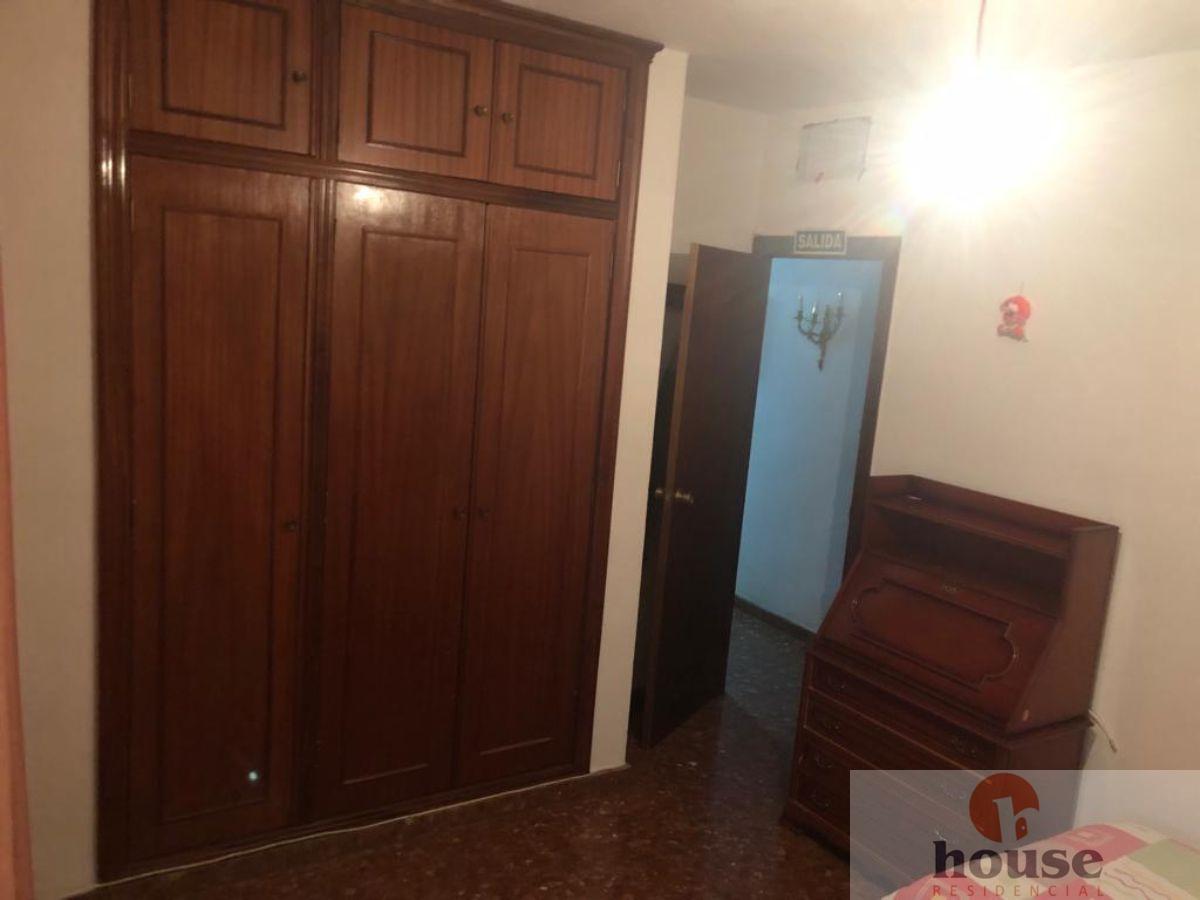 For sale of flat in Córdoba