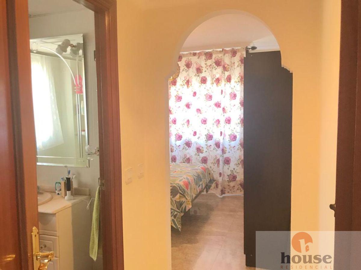 For sale of flat in Córdoba