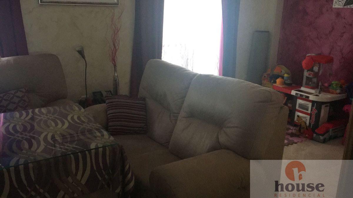 For sale of flat in Córdoba