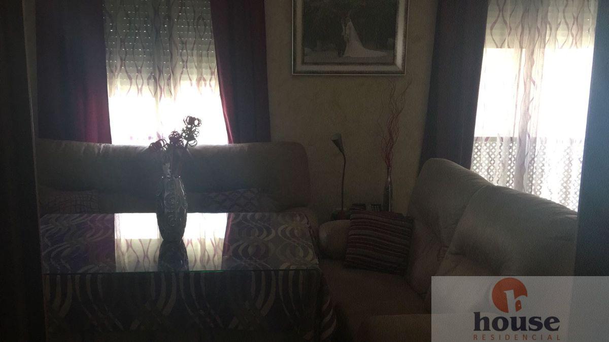For sale of flat in Córdoba