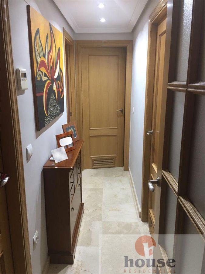 For sale of flat in Córdoba