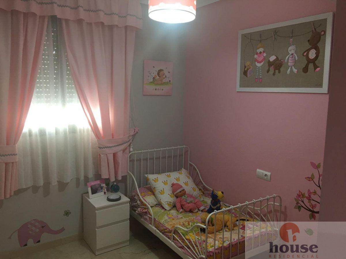 For sale of flat in Córdoba