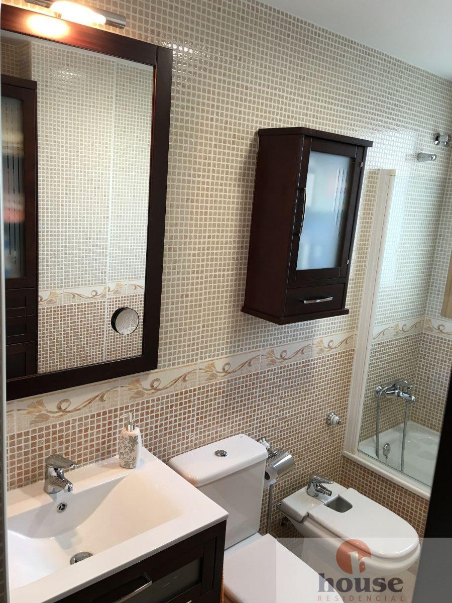 For sale of flat in Córdoba