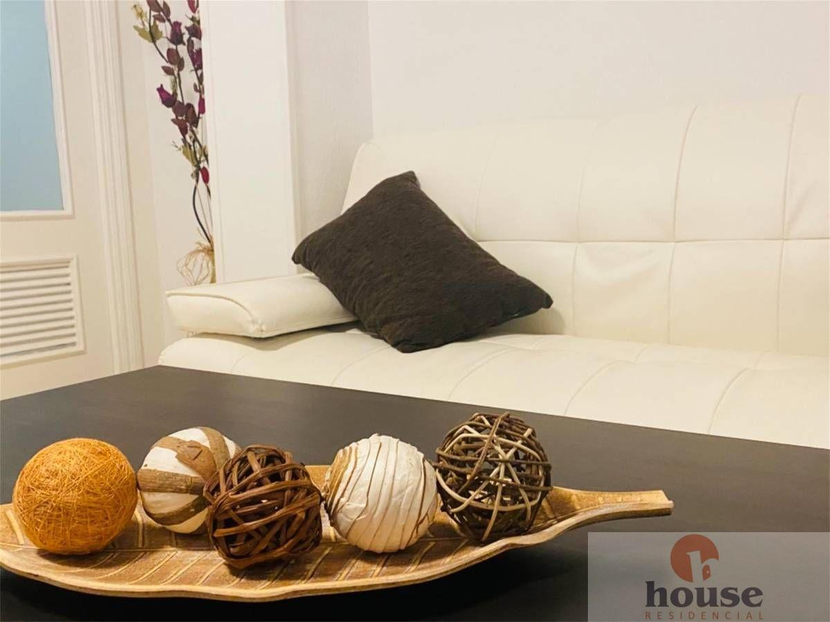 For sale of flat in Córdoba