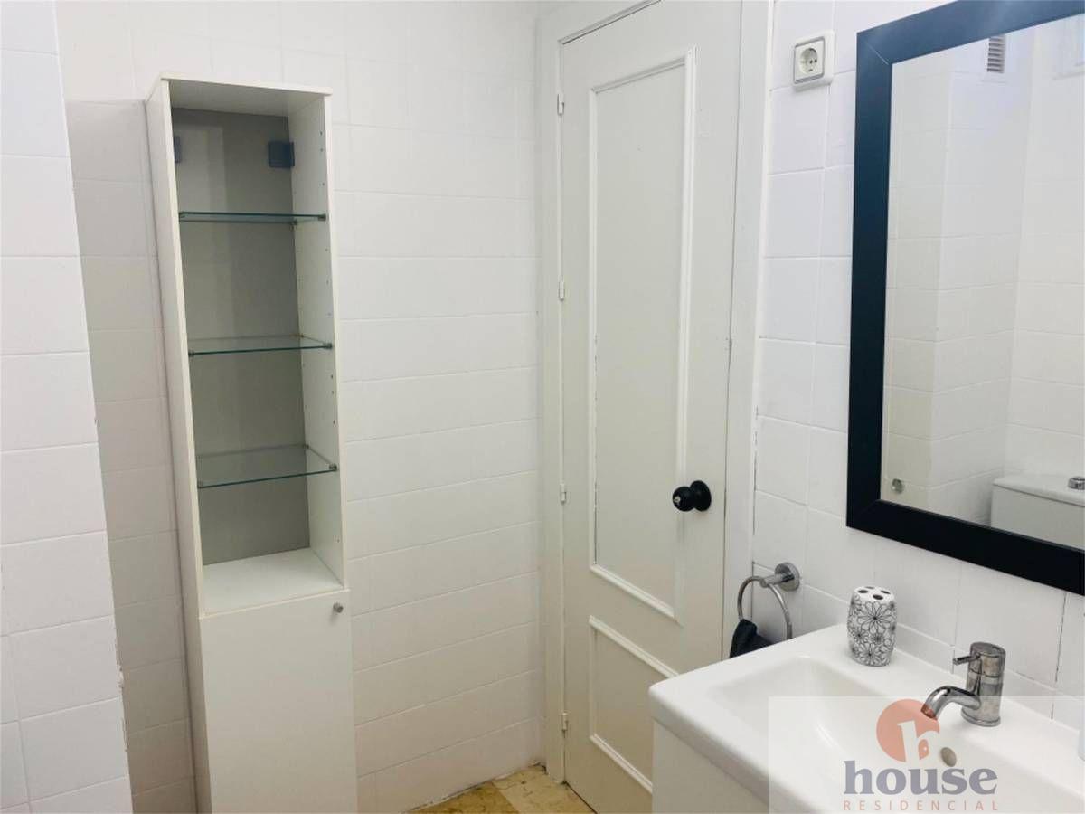 For sale of flat in Córdoba