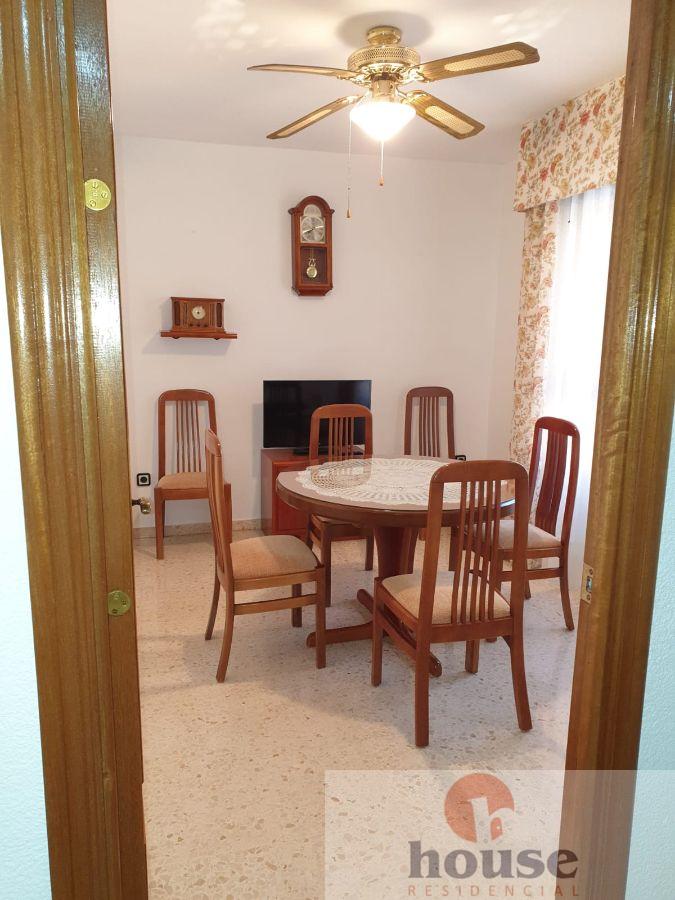 For sale of flat in Córdoba
