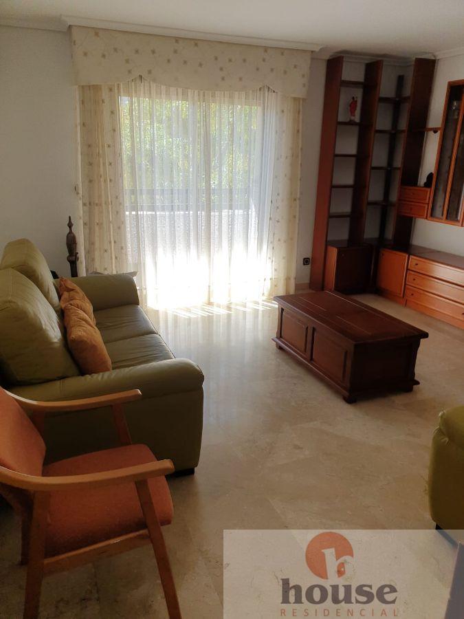 For sale of flat in Córdoba