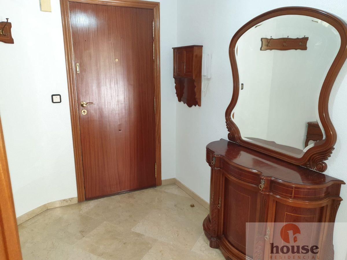 For sale of flat in Córdoba