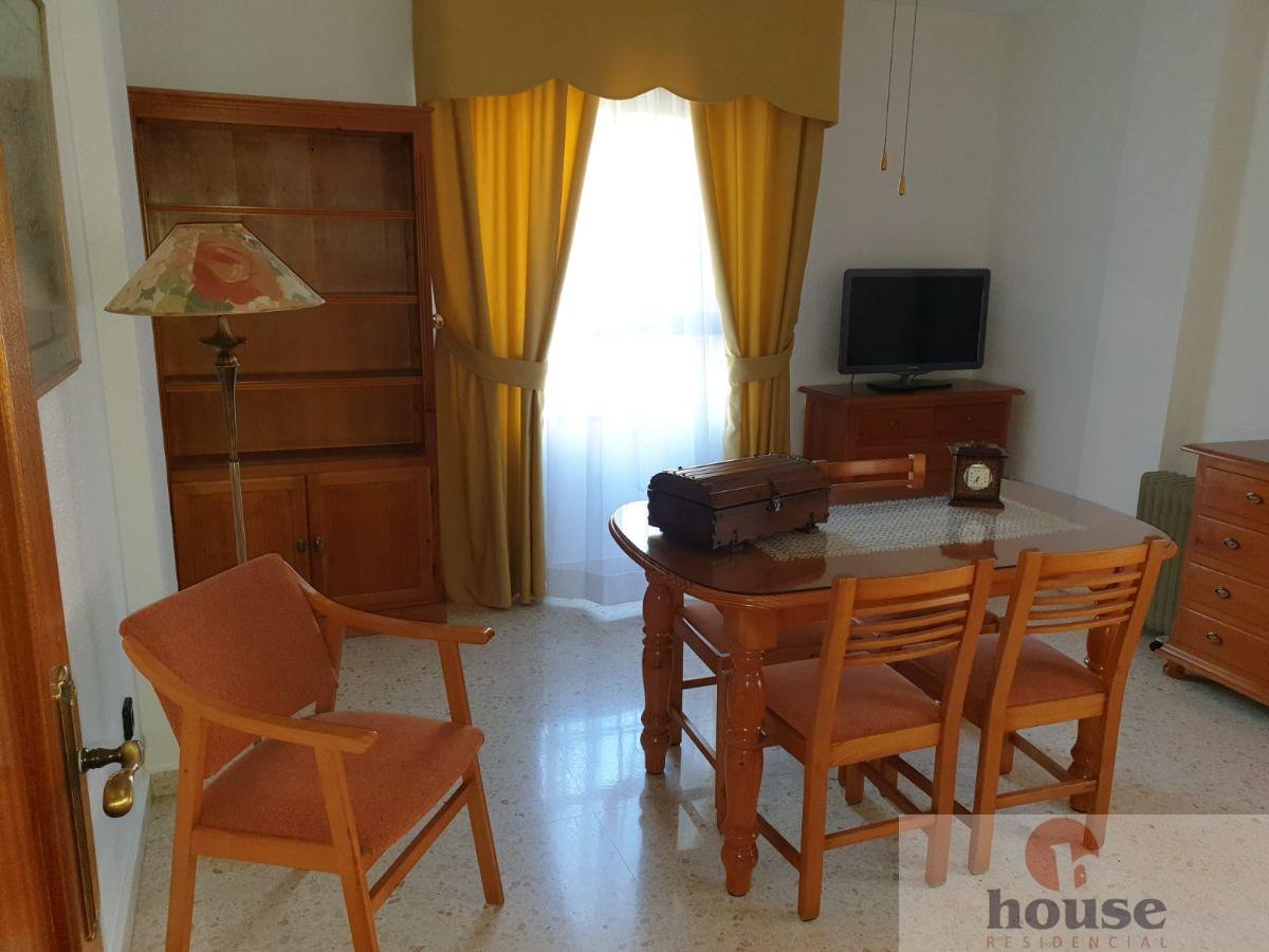 For sale of flat in Córdoba