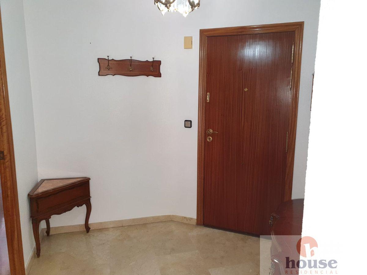 For sale of flat in Córdoba