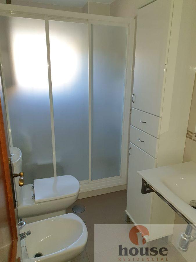 For sale of flat in Córdoba