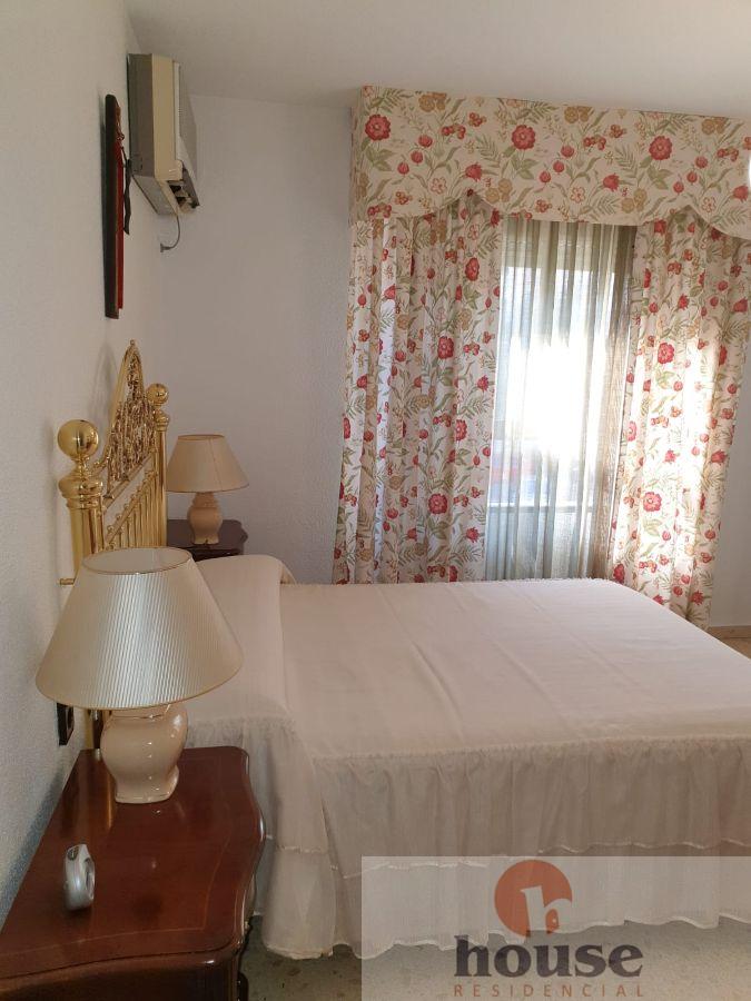 For sale of flat in Córdoba