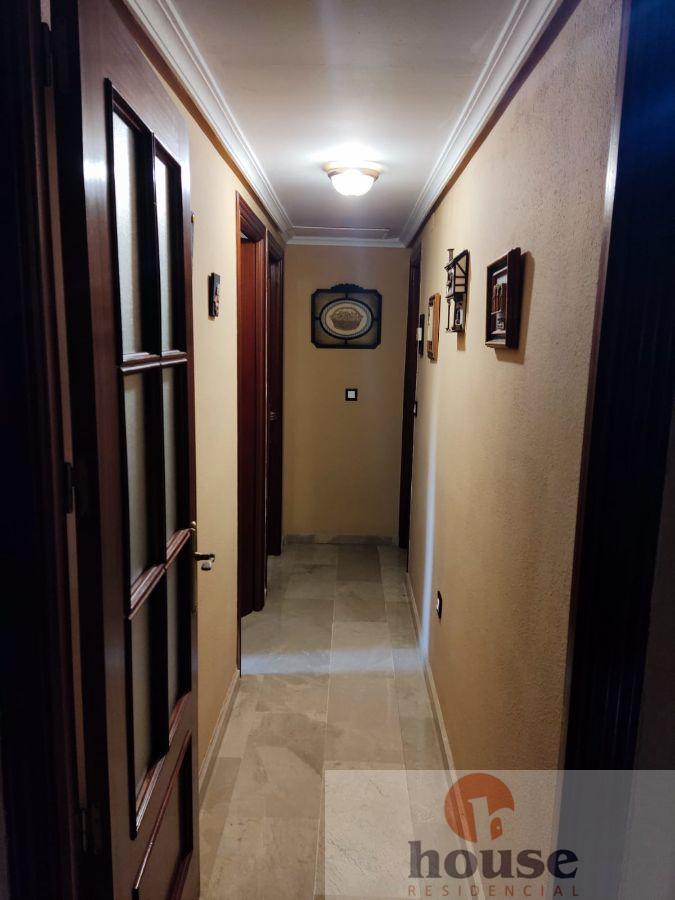 For sale of flat in Córdoba