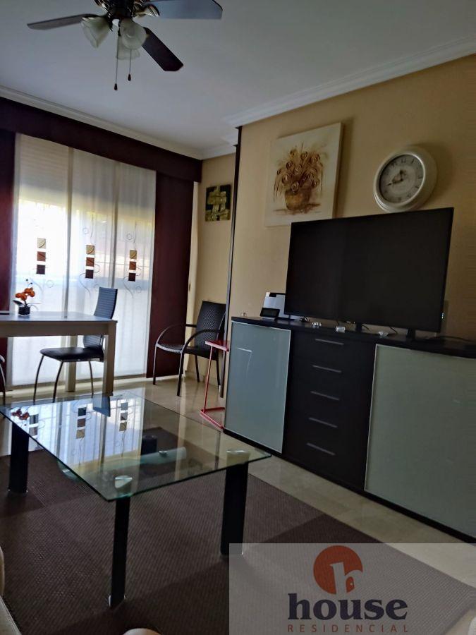 For sale of flat in Córdoba