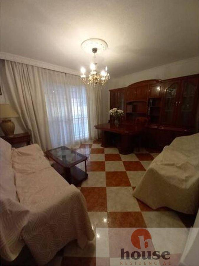 For sale of flat in Córdoba