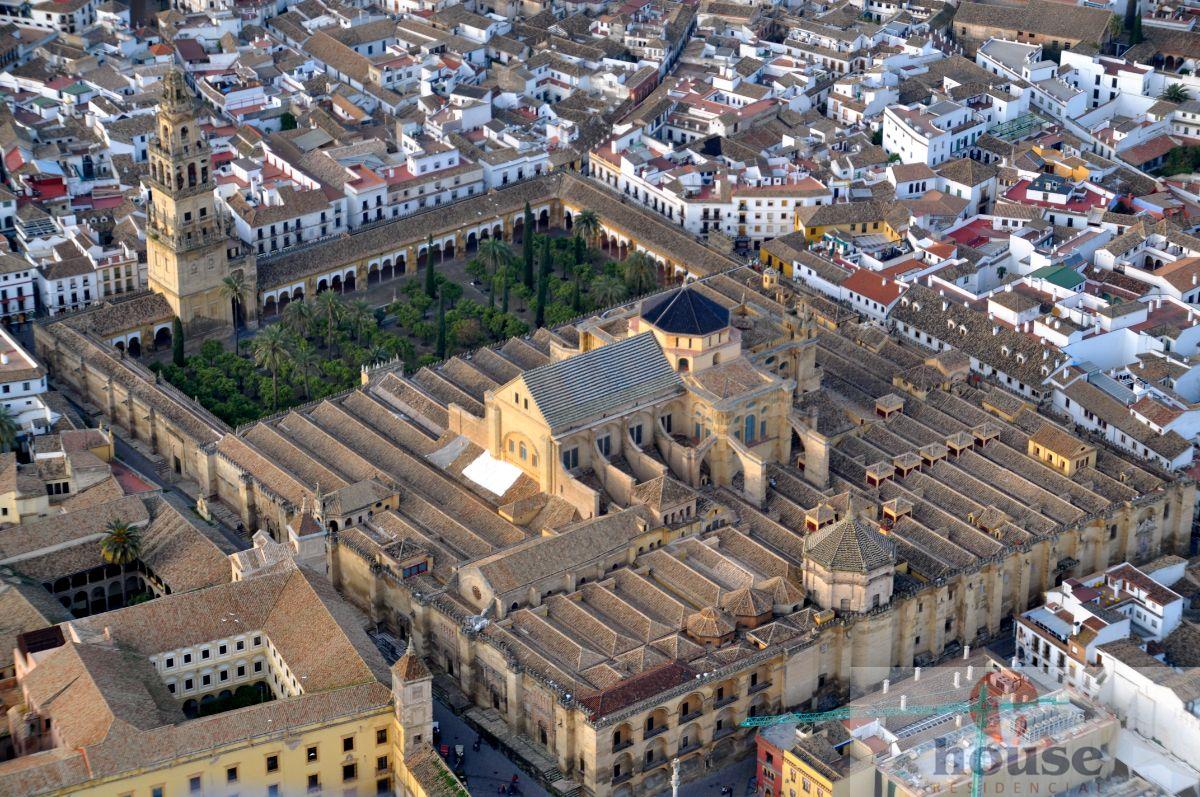 For sale of flat in Córdoba
