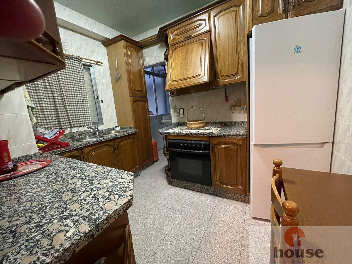 For sale of flat in Córdoba