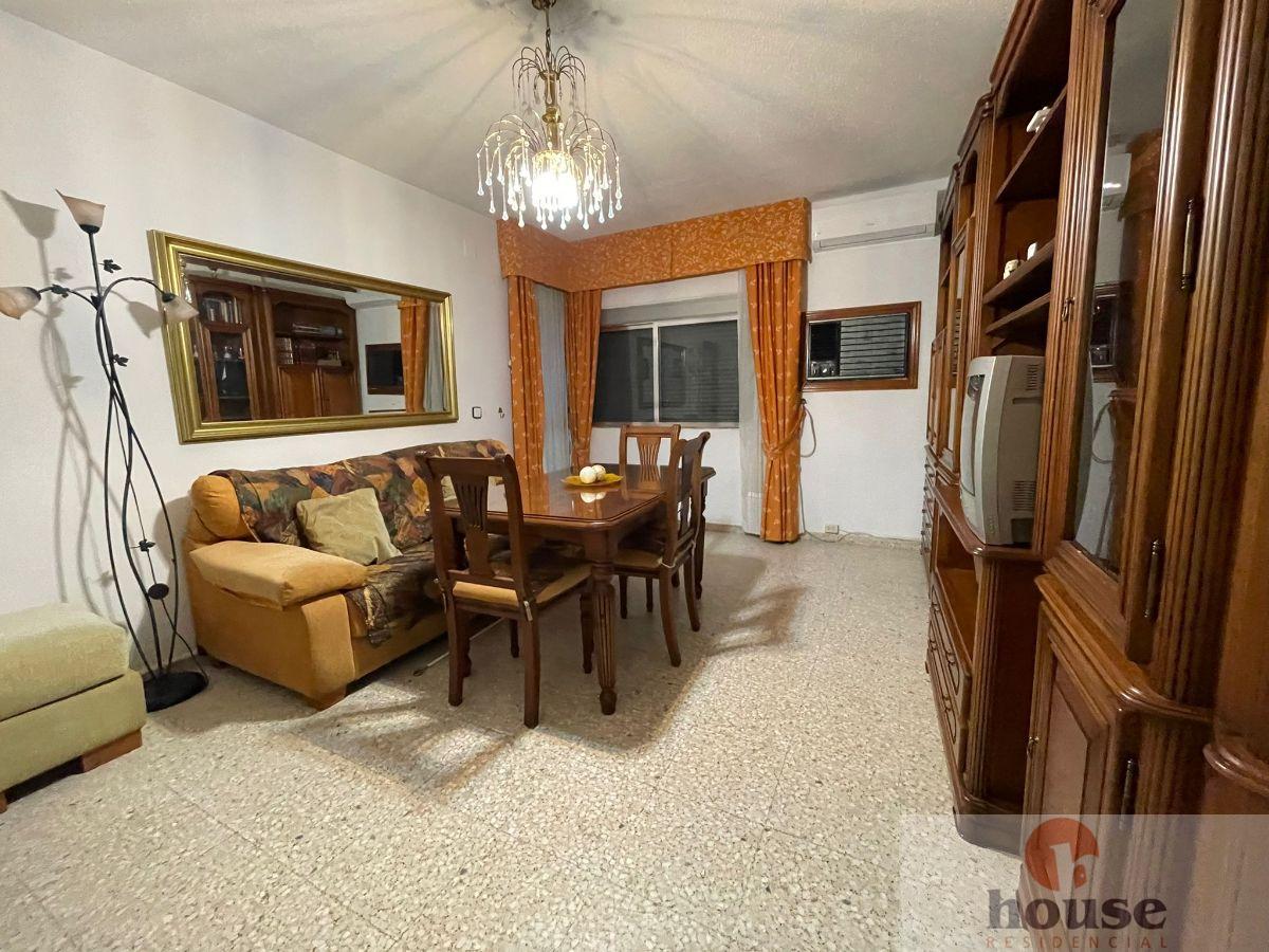 For sale of flat in Córdoba