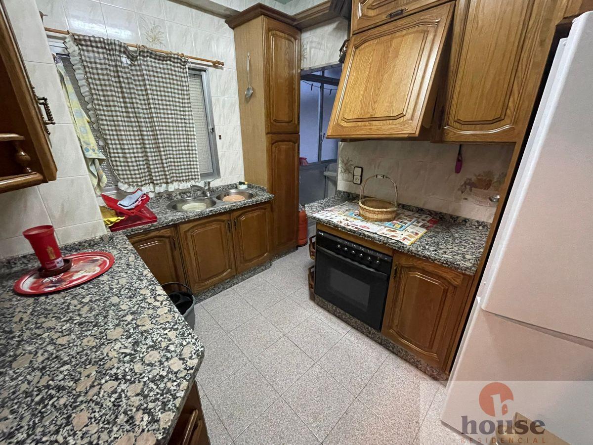 For sale of flat in Córdoba
