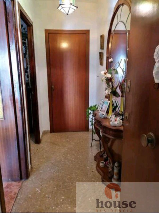 For sale of flat in Córdoba