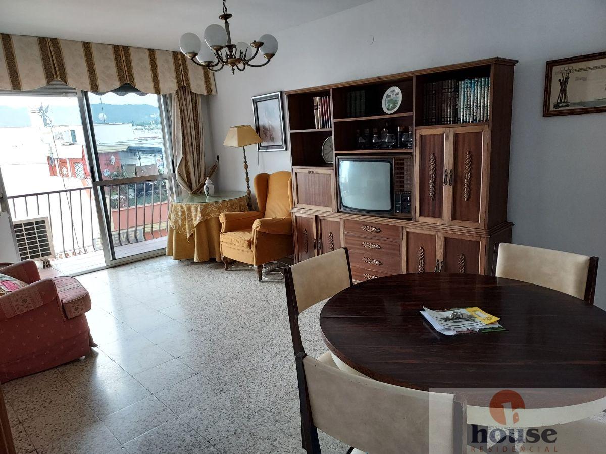For sale of flat in Córdoba