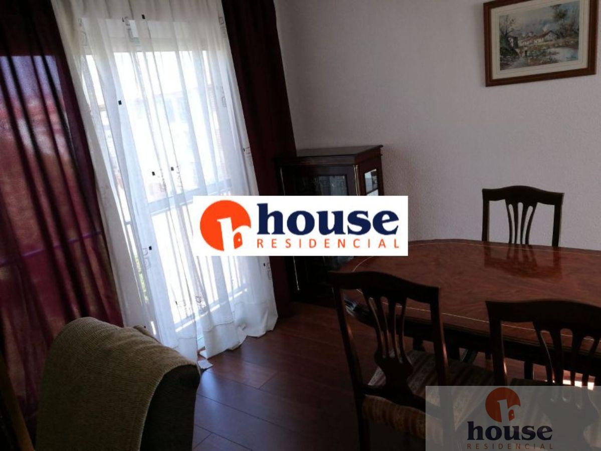 For sale of flat in Córdoba