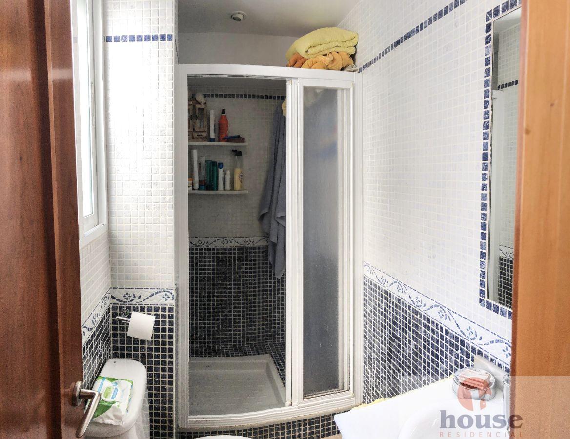 For sale of flat in Córdoba