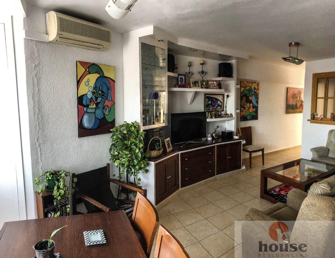 For sale of flat in Córdoba