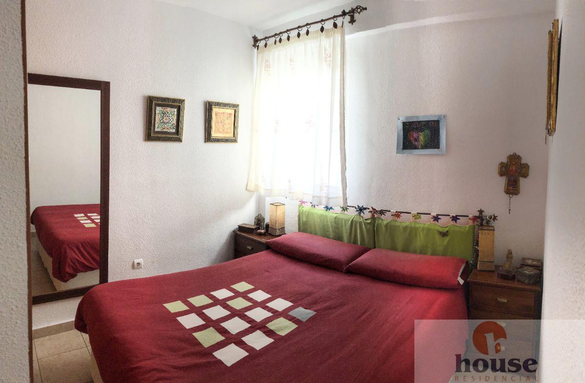 For sale of flat in Córdoba