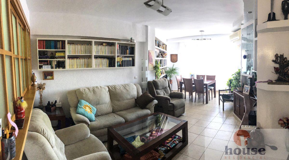 For sale of flat in Córdoba