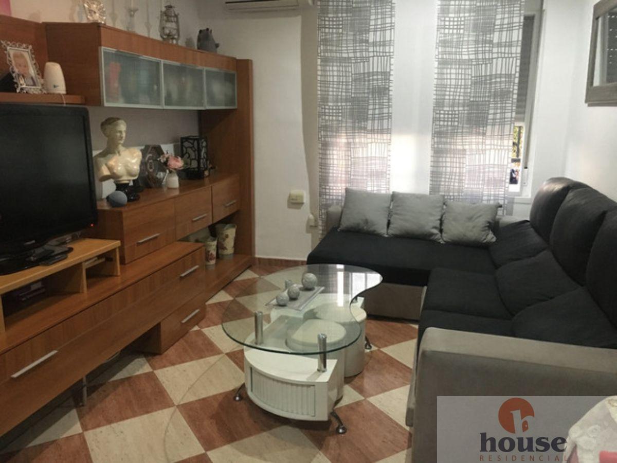 For sale of flat in Córdoba