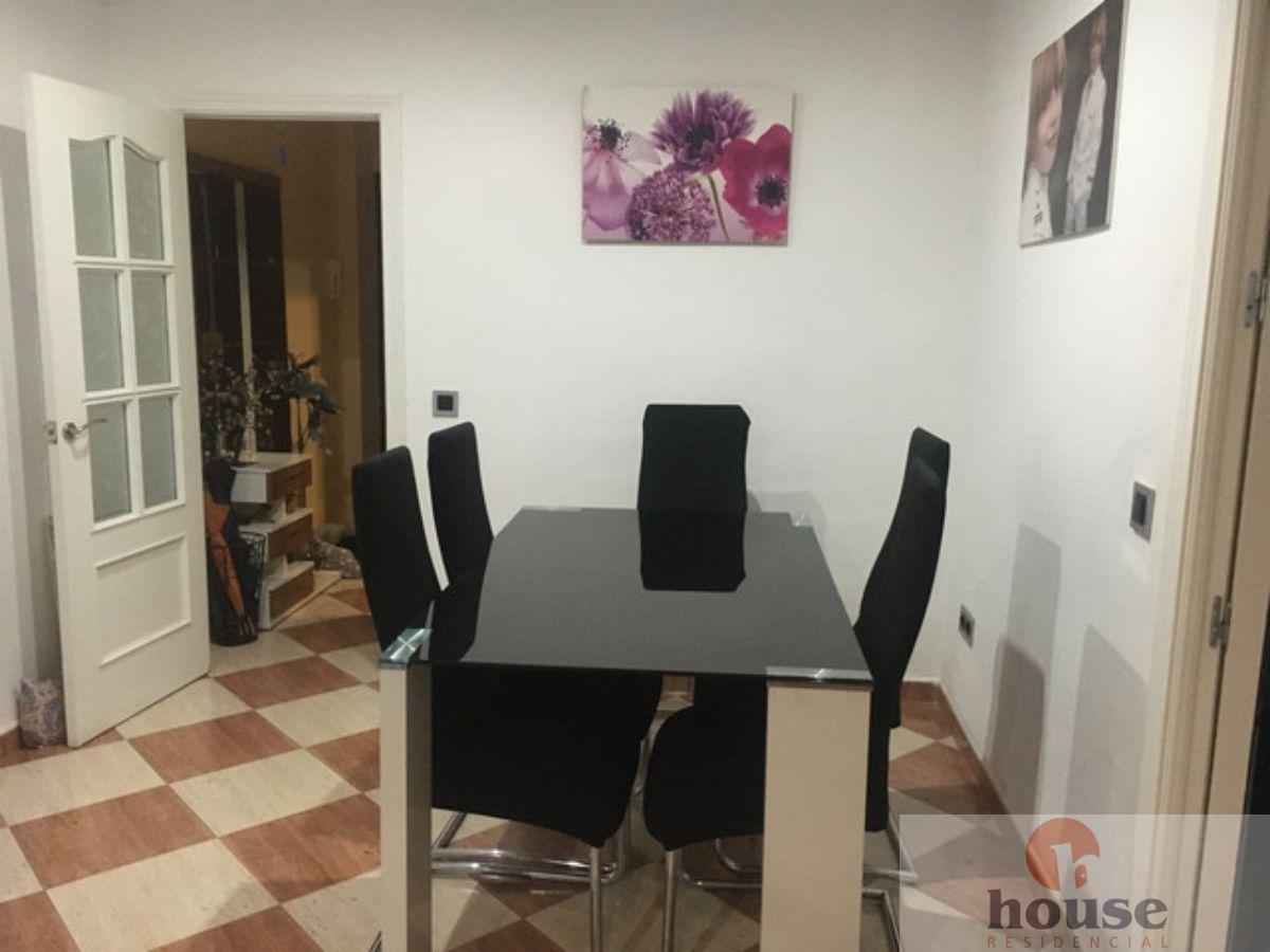 For sale of flat in Córdoba