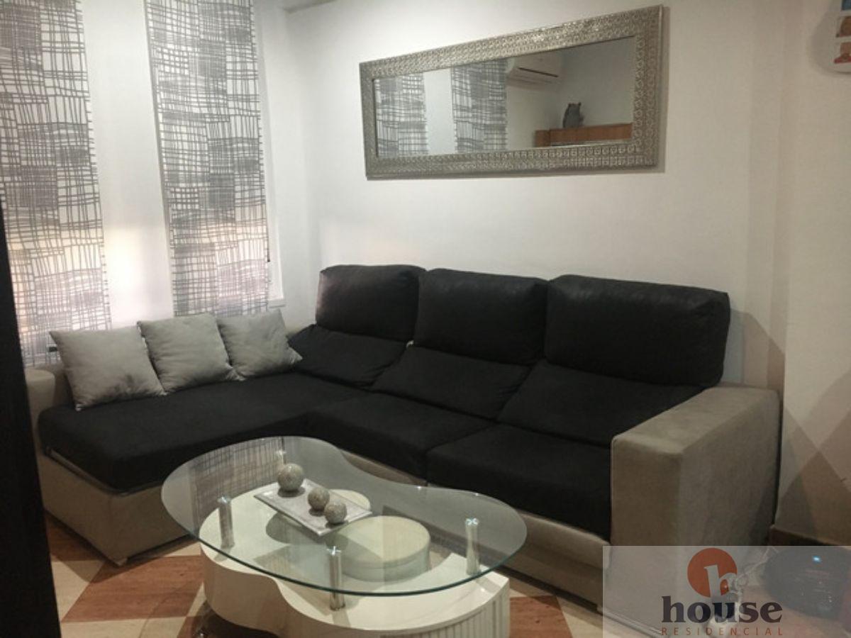 For sale of flat in Córdoba