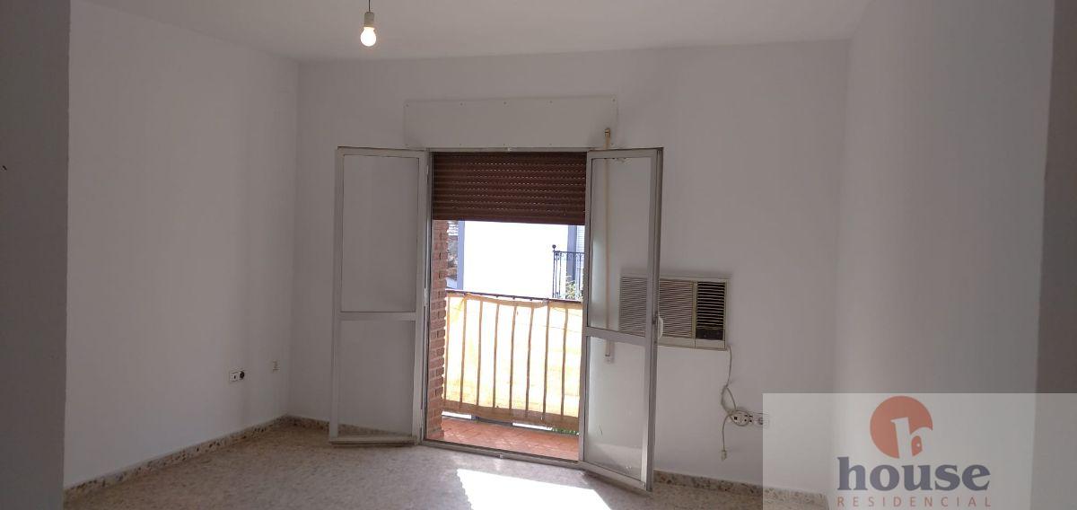 For sale of flat in Córdoba