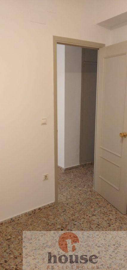 For sale of flat in Córdoba