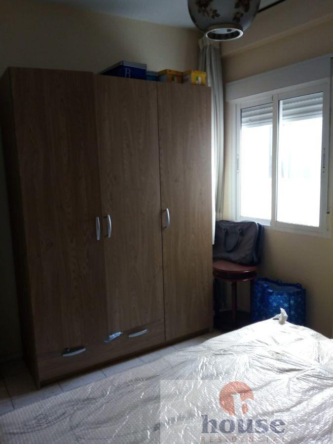 For sale of flat in Córdoba
