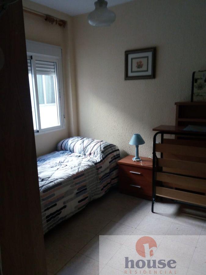 For sale of flat in Córdoba